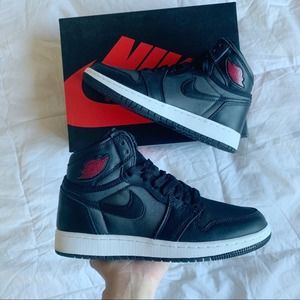 Air Jordan retro high OG satin red 4Y GS/ 5.5 W